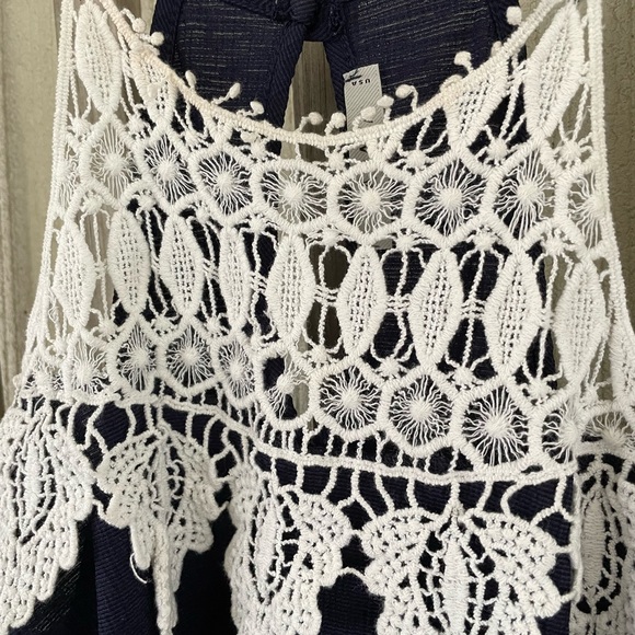 PAPAYA lace top tank, racer back with keyhole, size Large - Picture 3 of 6